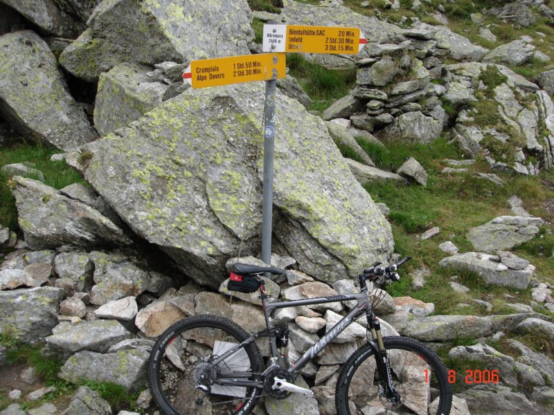 mountainbiketourgriespass200689.jpg