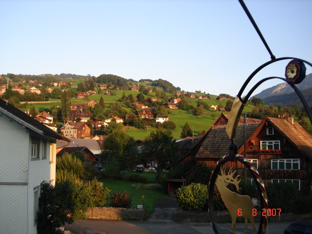 grabsmorgenstimmungblickvomhotelzimmer.jpg